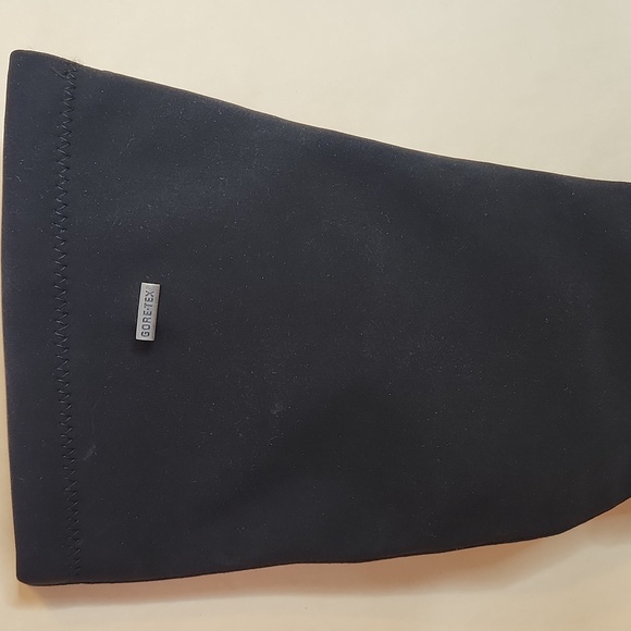 Gore-Tex Classic Knee-High HeelWomen's Boots, size 5.5 - Picture 4 of 16